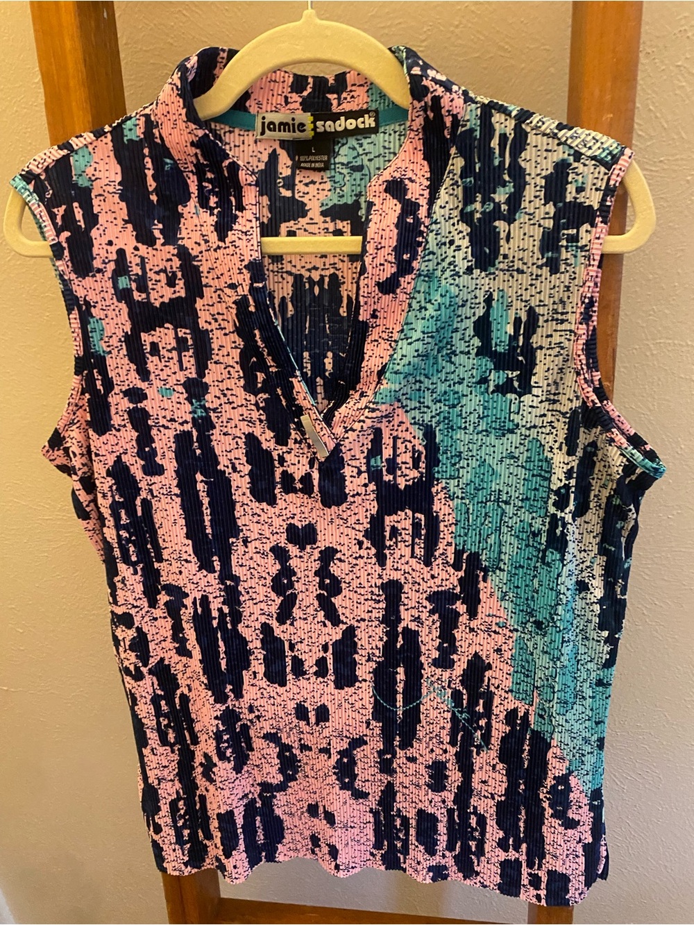 jamie sadock Pink, Teal & Navy Abstract V‑Neck Sleeveless Tank Top